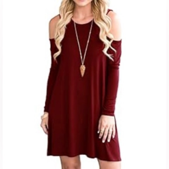 Burgundy open shoulder dress with pockets (size XS adult) - Picture 5 of 5